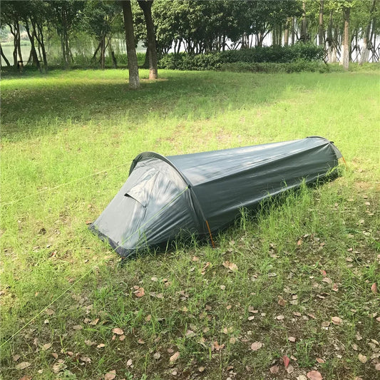 Tente_bivouac_ultralegere_alpiniste_avec_sac_de_couchage_integre_21